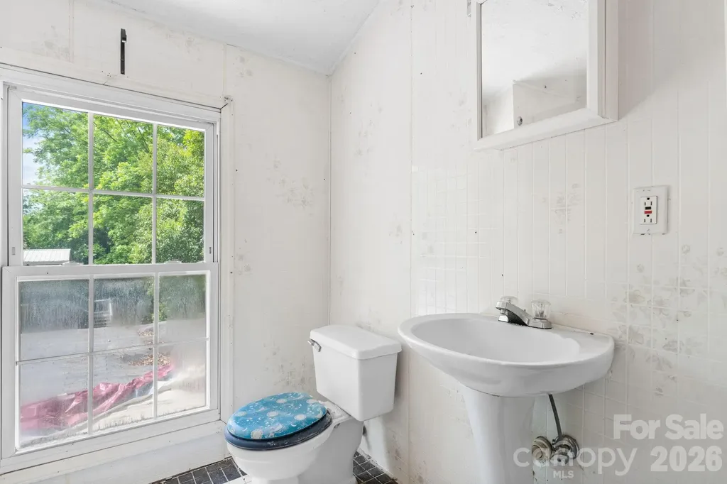 160 & 164 Arlington Street Forest City NC 28043
