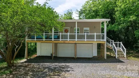 160 & 164 Arlington Street Forest City NC 28043