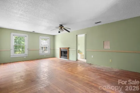 160 & 164 Arlington Street Forest City NC 28043