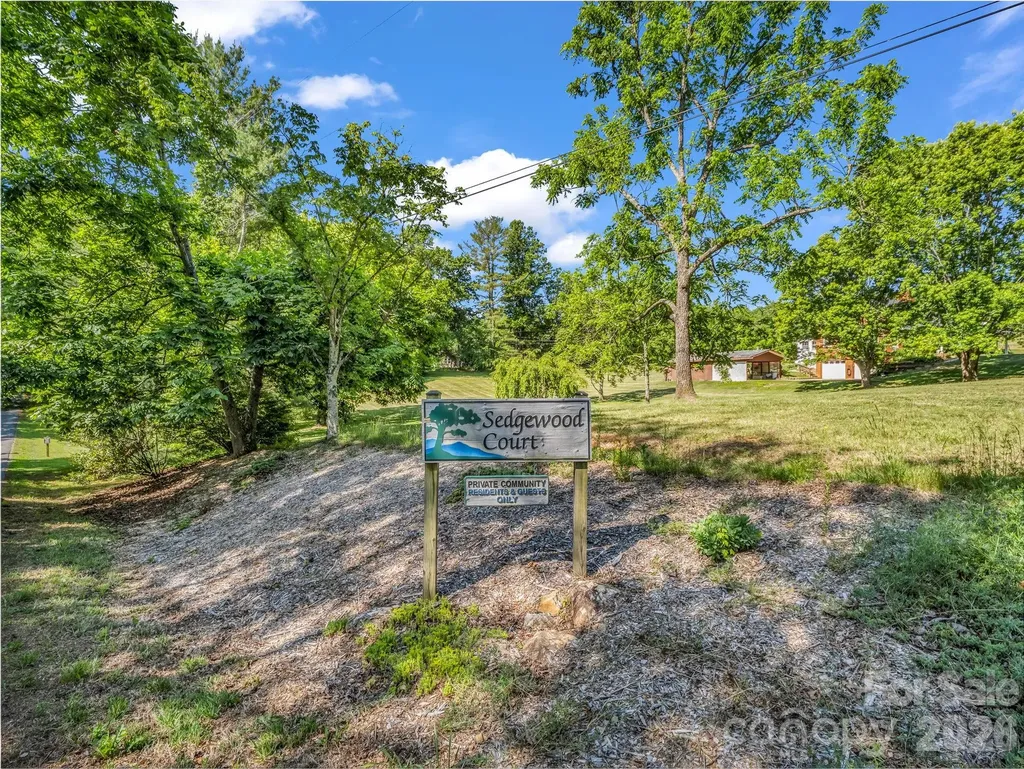 9999 Sedgewood Court Fairview NC 28730