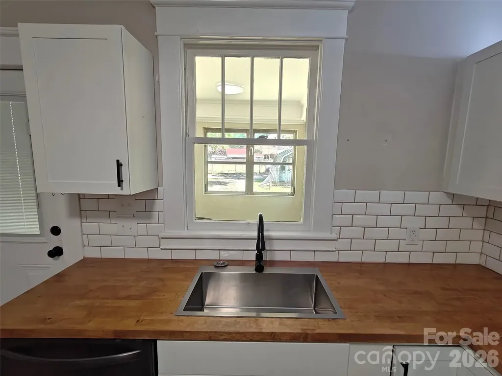 208 Heilig Avenue Salisbury NC 28144
