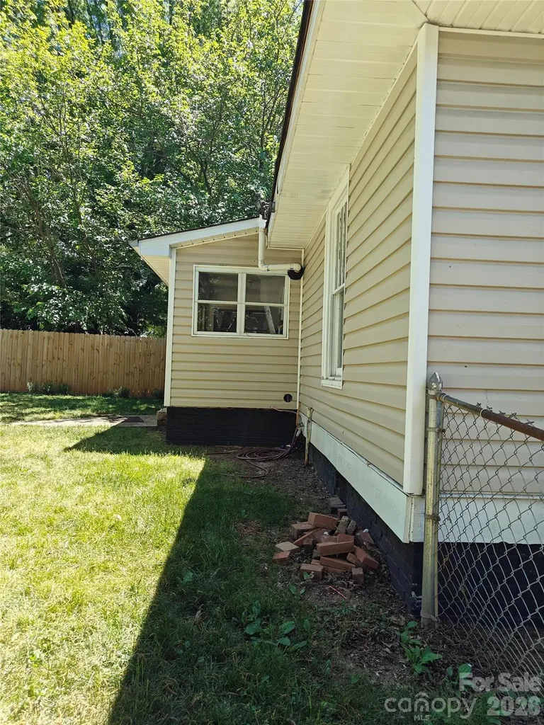 208 Heilig Avenue Salisbury NC 28144