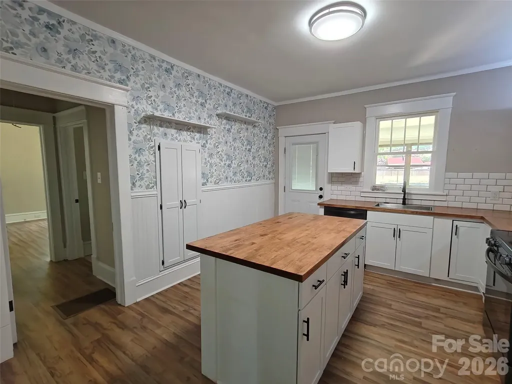 208 Heilig Avenue Salisbury NC 28144
