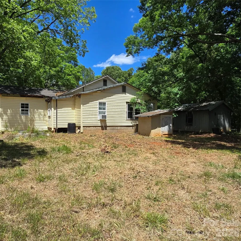 887 Okeewemee-star Road Star NC 27356