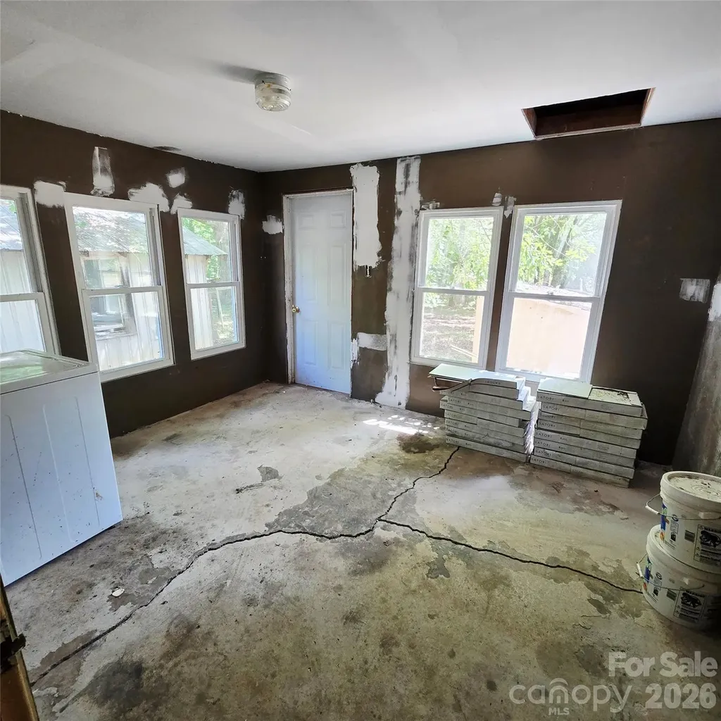 887 Okeewemee-star Road Star NC 27356