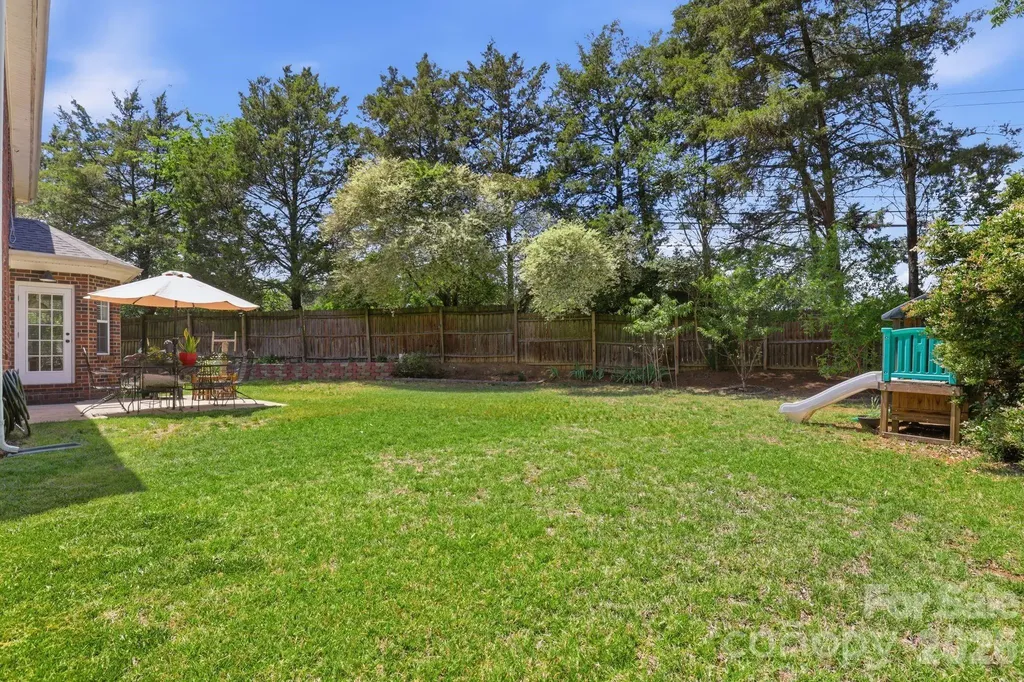 2800 Wingfield Place Charlotte NC 28210