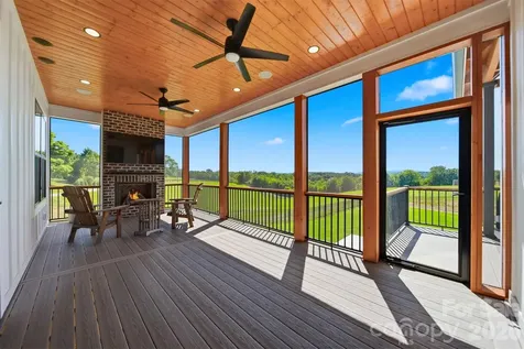 2322 Moss Farm Road Hickory NC 28602