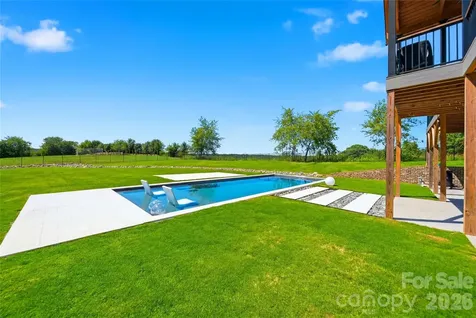 2322 Moss Farm Road Hickory NC 28602
