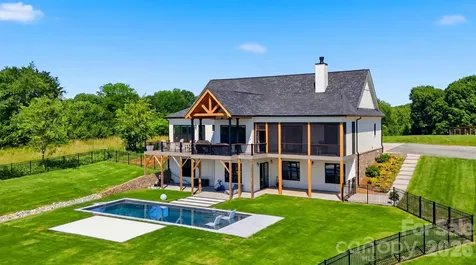 2322 Moss Farm Road Hickory NC 28602