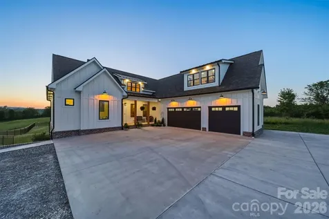 2322 Moss Farm Road Hickory NC 28602
