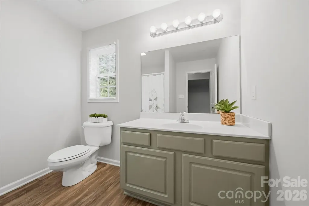 19 Heron Cove Loop Hickory NC 28601