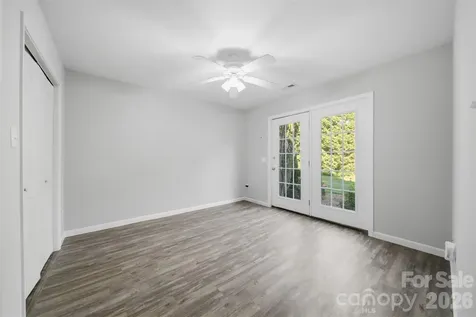19 Heron Cove Loop Hickory NC 28601