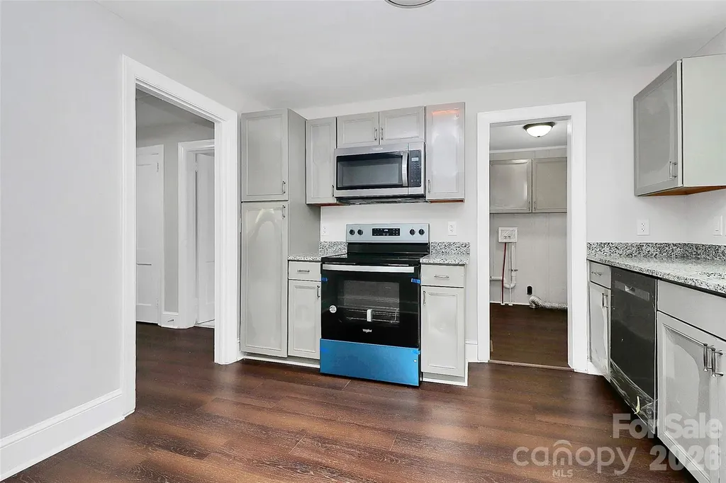 5726 Oak Drive Charlotte NC 28216