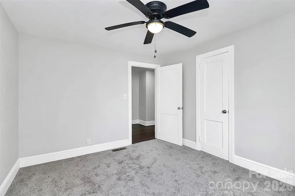 5726 Oak Drive Charlotte NC 28216