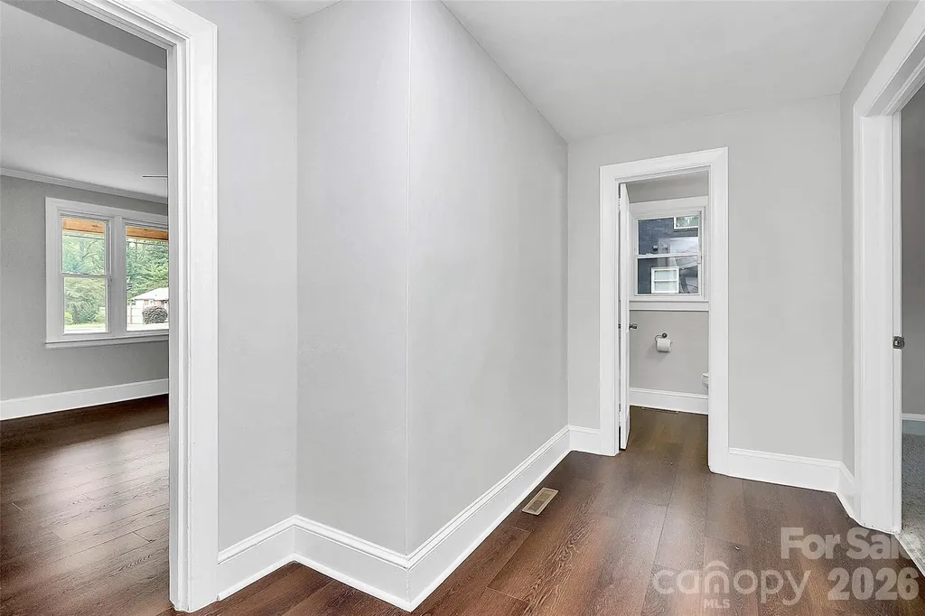 5726 Oak Drive Charlotte NC 28216