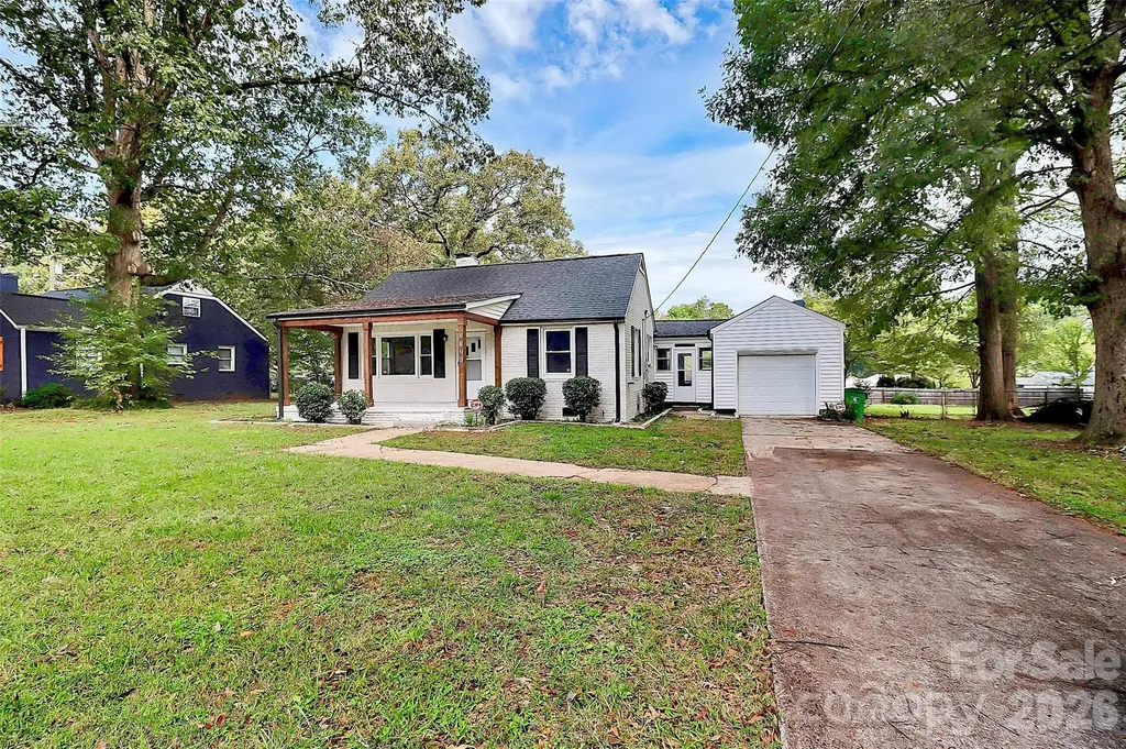 5726 Oak Drive Charlotte NC 28216