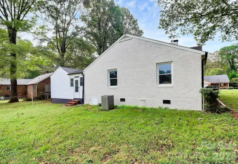 5726 Oak Drive Charlotte NC 28216