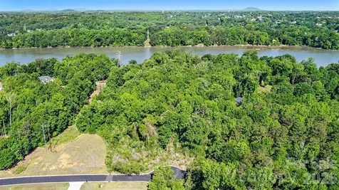 4412 Watersway Court Charlotte NC 28214