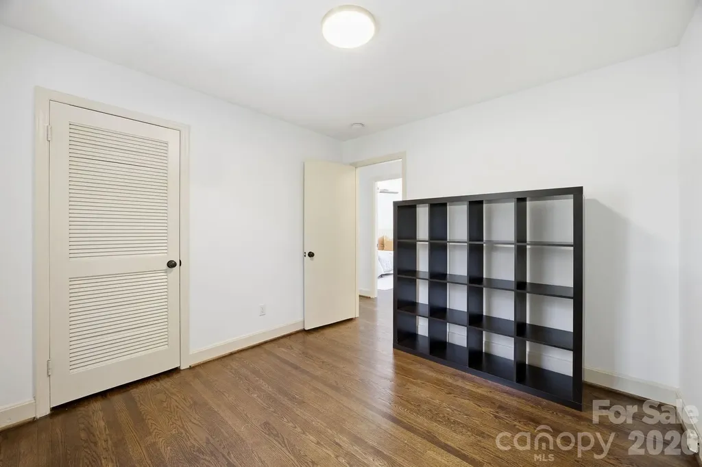1941 Bentley Place Charlotte NC 28205