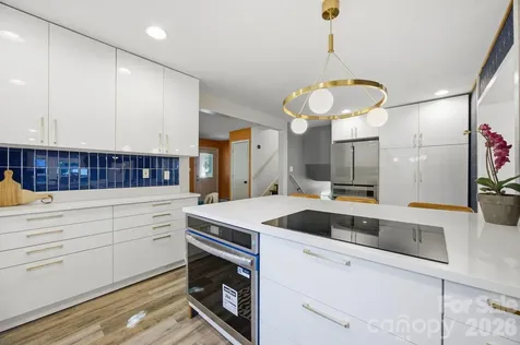 1941 Bentley Place Charlotte NC 28205