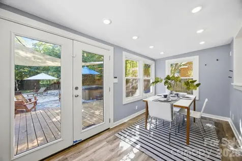 1941 Bentley Place Charlotte NC 28205