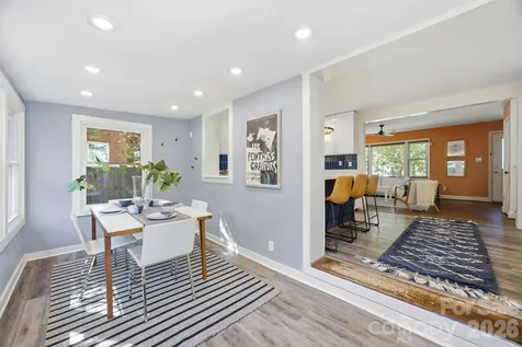 1941 Bentley Place Charlotte NC 28205