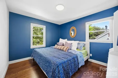 1941 Bentley Place Charlotte NC 28205