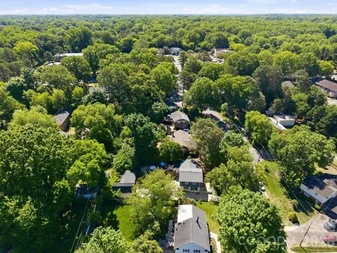 1941 Bentley Place Charlotte NC 28205