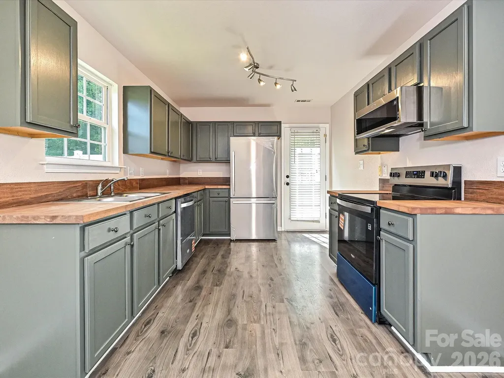 6302 Summerour Place Charlotte NC 28214