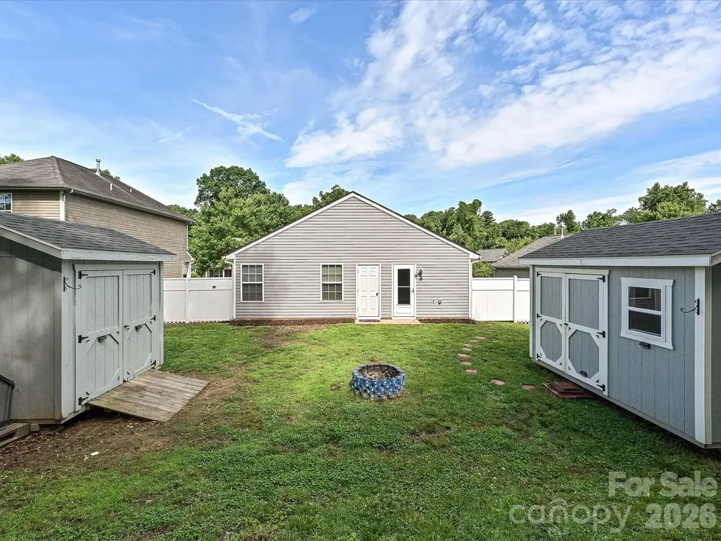 6302 Summerour Place Charlotte NC 28214