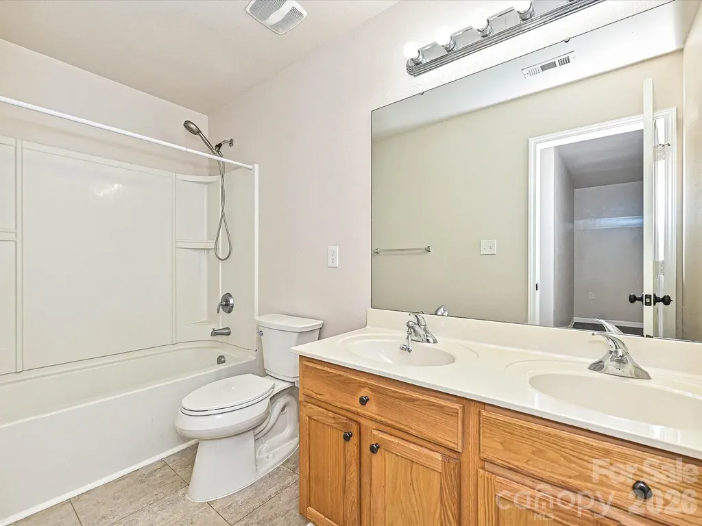 6302 Summerour Place Charlotte NC 28214