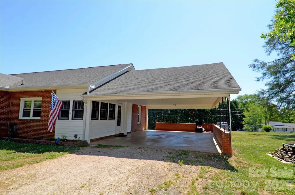 1419 Us 70 Highway W Valdese NC 28690