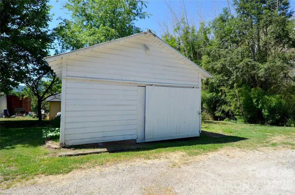 1419 Us 70 Highway W Valdese NC 28690