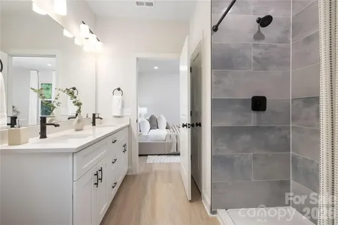 6633 Terry Lane Charlotte NC 28215