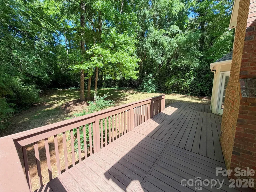 6000 Hunter Lane Matthews NC 28104