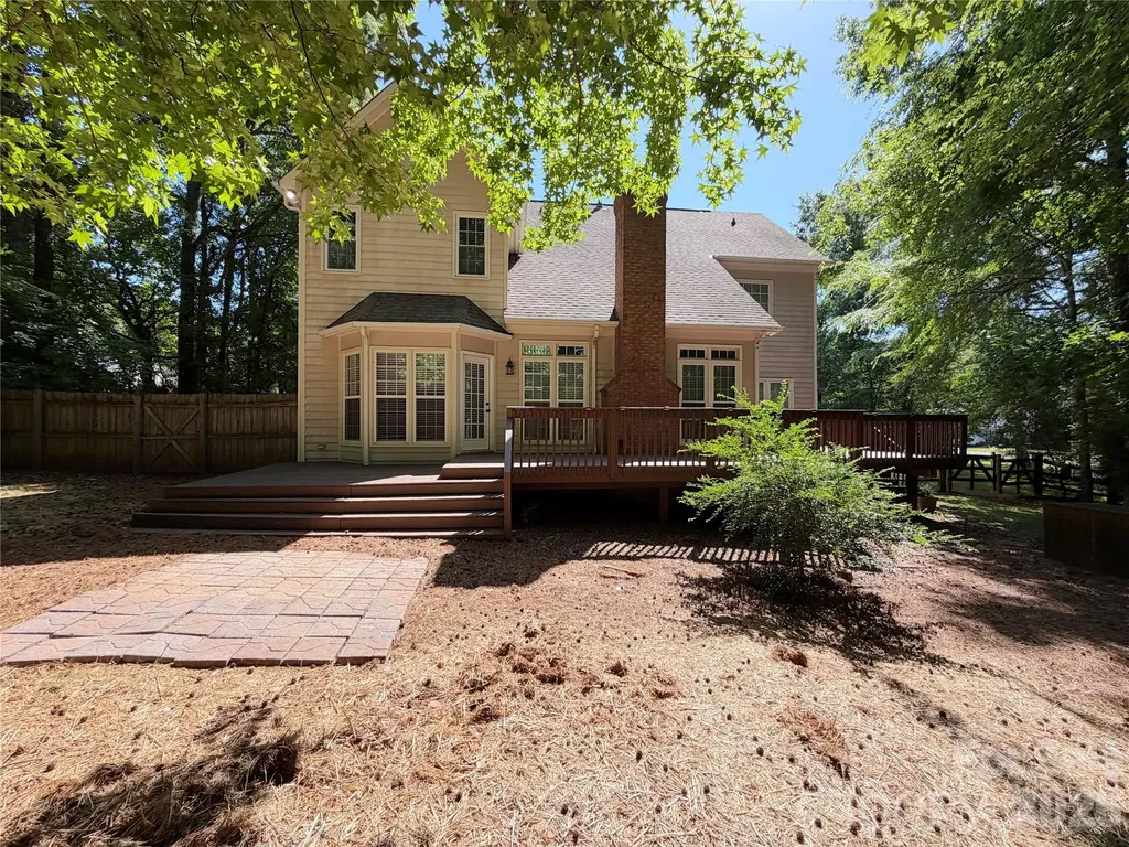 6000 Hunter Lane Matthews NC 28104