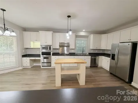 6000 Hunter Lane Matthews NC 28104