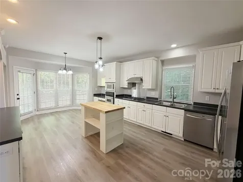 6000 Hunter Lane Matthews NC 28104