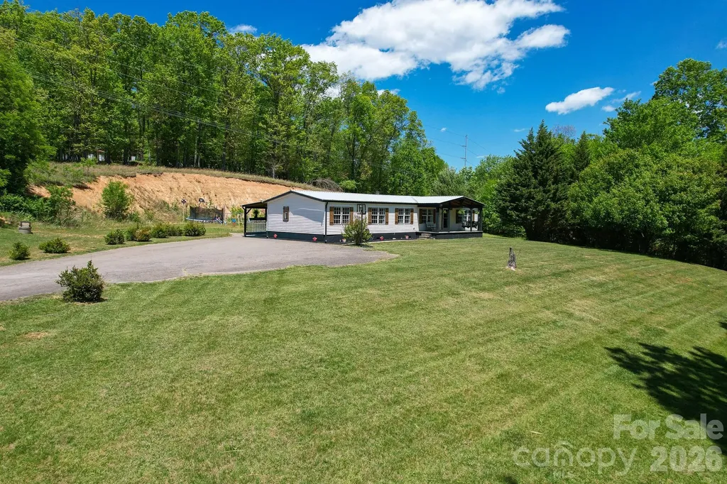 152 Pioneer Ridge Sparta NC 28675