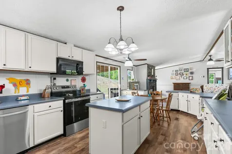 152 Pioneer Ridge Sparta NC 28675