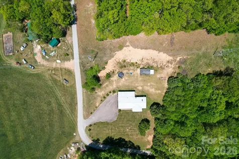 152 Pioneer Ridge Sparta NC 28675