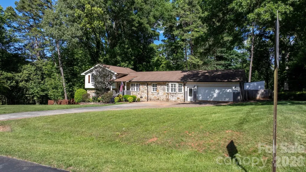 14214 Honeysuckle Ridge Drive Matthews NC 28105