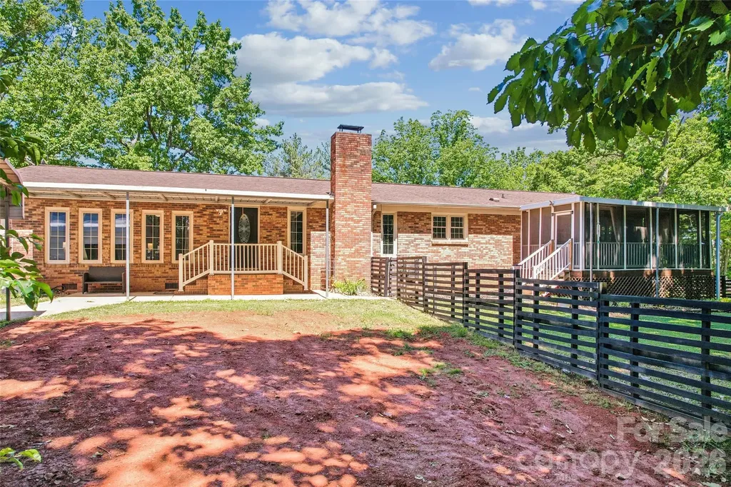 5374 N Nc 150 Highway Lincolnton NC 28650