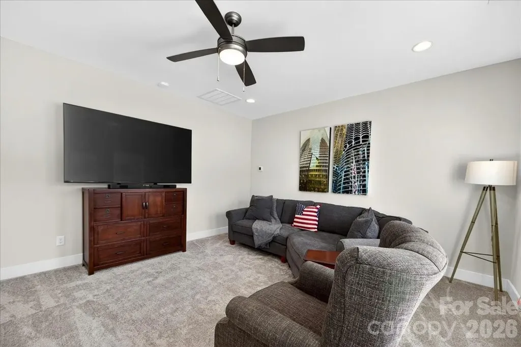 4136 Castleton Road Charlotte NC 28211