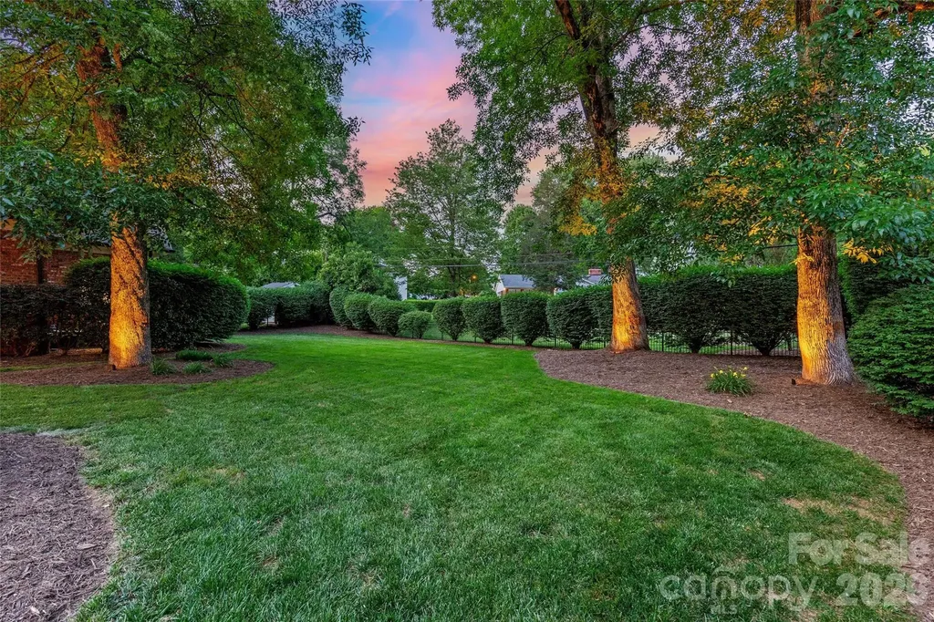 2427 Danbury Street Charlotte NC 28211