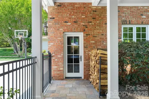 2427 Danbury Street Charlotte NC 28211