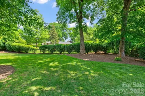2427 Danbury Street Charlotte NC 28211