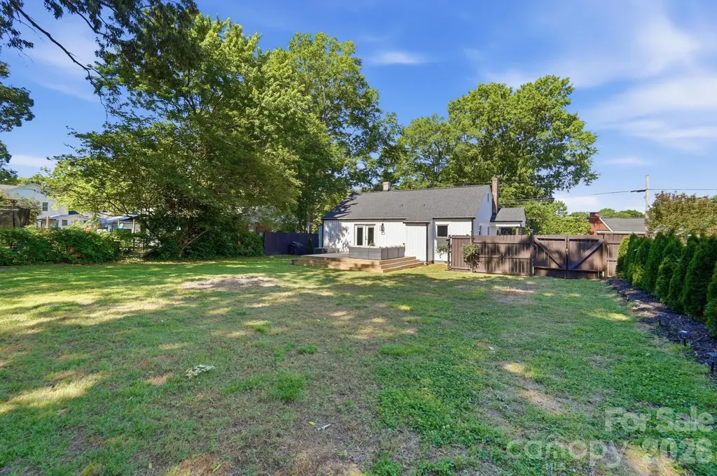 912 Laura Avenue Kannapolis NC 28083