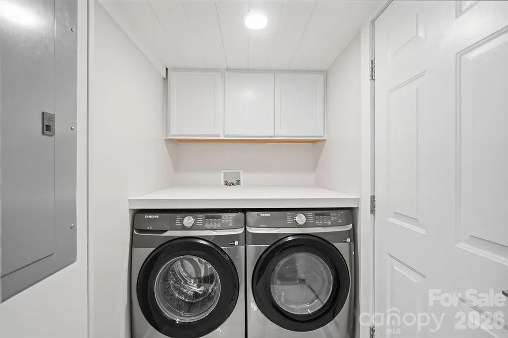 912 Laura Avenue Kannapolis NC 28083