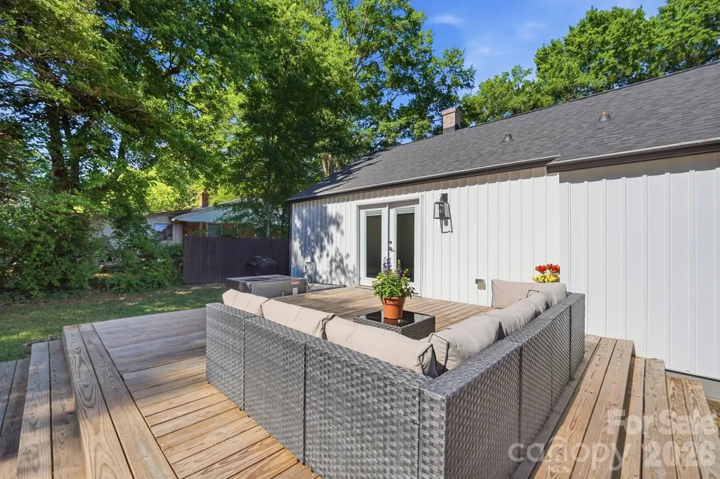 912 Laura Avenue Kannapolis NC 28083